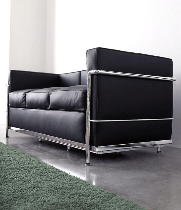 3 SEATER SOFA / LC2 - Image 4