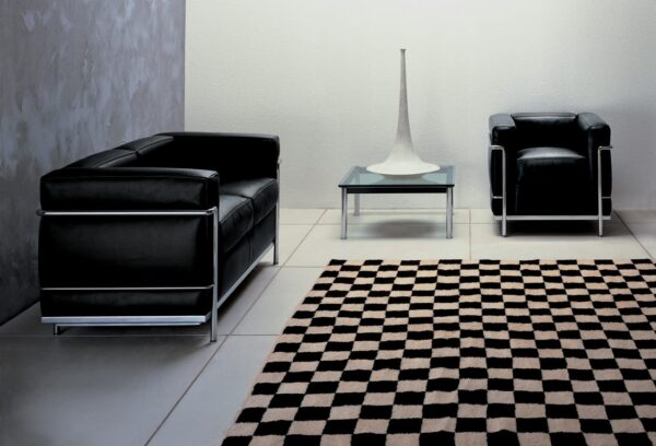 2 SEATER SOFA / LC2 - Image 6
