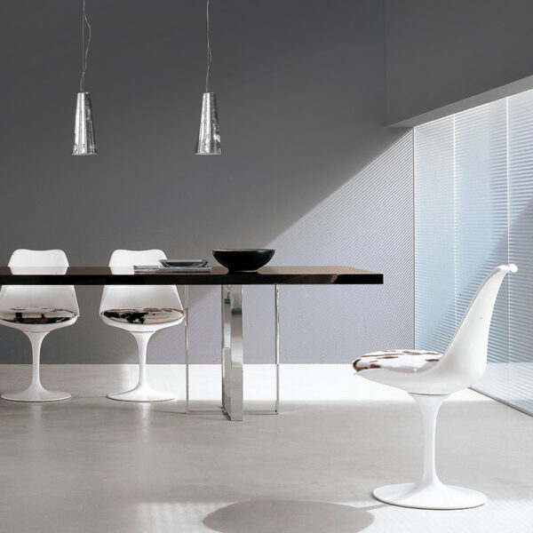 SWIVEL CHAIR / TULIP
